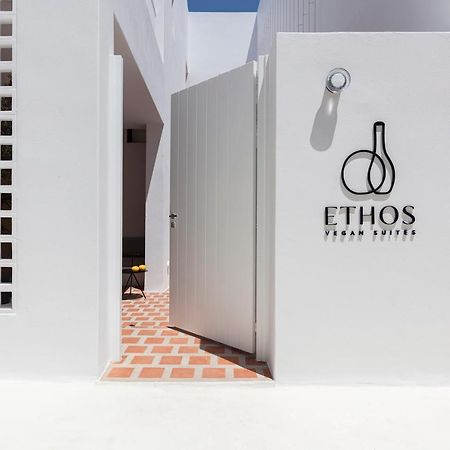 Ethos Vegan Suites Fira  Exteriér fotografie